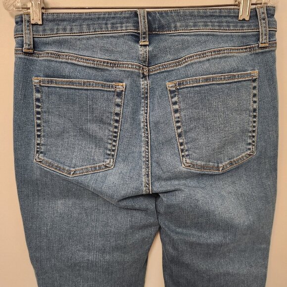 Talbots Jeans Womens 8P Petites Mid-Rise Crop Flare Medium Wash Blue Denim EUC - Picture 7 of 15